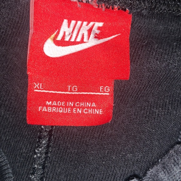 Nike shorts - Picture 4 of 5